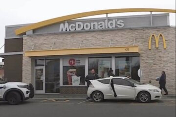 Европейцев обманули и пообещали "золотые горы": McDonald's использовал людей в рабство Европейцев обманули и пообещали "золотые горы": McDonald's использовал людей в рабство