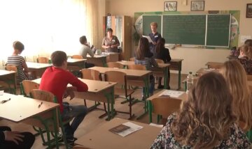 Каникулы отменяются? В Украине школам разрешили ставить расписание на свое усмотрение Каникулы отменяются? В Украине школам разрешили ставить расписание на свое усмотрение
