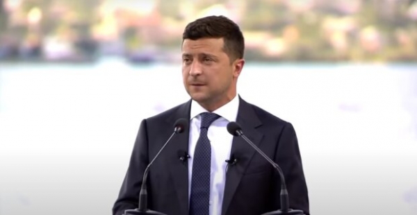 Зеленский "умотал" Мендель своим туром по Украине, пресс-секретарь в шоке — "Не перестаю..." Зеленский "умотал" Мендель своим туром по Украине, пресс-секретарь в шоке — "Не перестаю..."