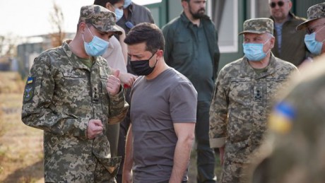 Зеленский пообщался с военными ВСУ на передовой
