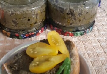 Просто, быстро, вкусно и бюджетно: рецепт паштета из баклажанов и куриной печени Просто, быстро, вкусно и бюджетно: рецепт паштета из баклажанов и куриной печени