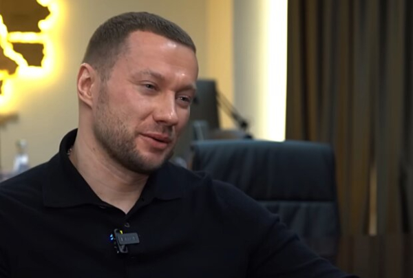Семь квартир, ВМW Х3, и много другого купила бабушка жены главы АМКУ Кириленко: детали от НАБУ Семь квартир, ВМW Х3, и много другого купила бабушка жены главы АМКУ Кириленко: детали от НАБУ