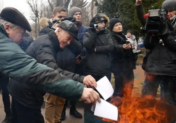 Коммунальные муки продолжаются: украинцев прижали новыми платежками за газ и тепло Коммунальные муки продолжаются: украинцев прижали новыми платежками за газ и тепло