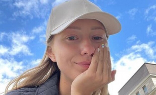 После скандала со спецпропуском жена Виктора Павлика рассказала о своих страданиях: "Голодовала 5 дней" После скандала со спецпропуском жена Виктора Павлика рассказала о своих страданиях: "Голодовала 5 дней"