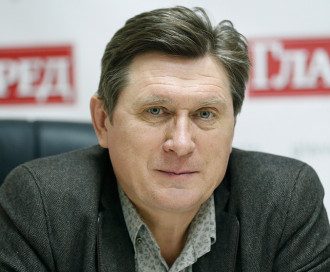 Политолог рассказал, кому в Офисе президента грозит отставка
Политолог рассказал, кому в Офисе президента грозит отставка