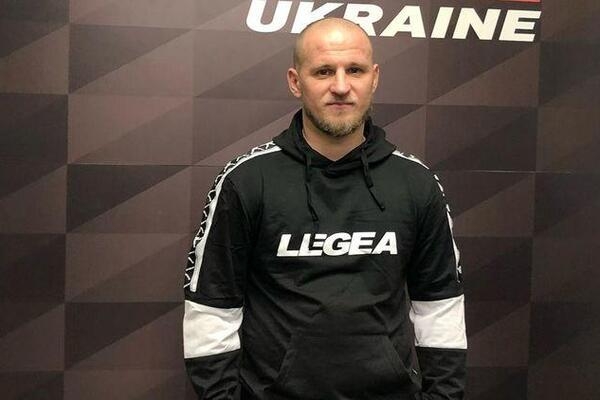 "Четверо суток не спал": экс-динамовец Алиев откровенно рассказал, как проигрался в казино
"Четверо суток не спал": экс-динамовец Алиев откровенно рассказал, как проигрался в казино
