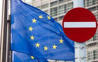 "Агрессия будет стоить России дорого": в ЕС заявили, что готовы ужесточить антироссийские санкции
