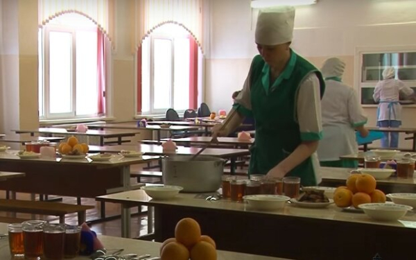 Украинка была в шоке от питания в школе – такое и свиньям стыдно давать Украинка была в шоке от питания в школе – такое и свиньям стыдно давать
