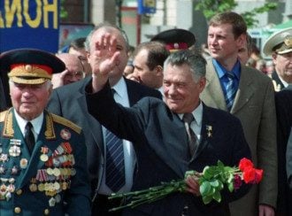 "Мы прощаемся с "Человеком эпохи": владелица ритуальной компании Алла Ландар об Александре Омельченко
"Мы прощаемся с "Человеком эпохи": владелица ритуальной компании Алла Ландар об Александре Омельченко