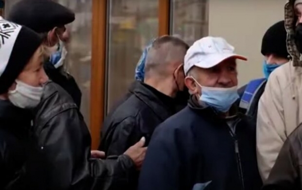 Украинцев заставят содержать пожилых родителей Украинцев заставят содержать пожилых родителей
