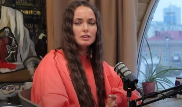 Экс-"Холостячка" Ксения Мишина поделилась болью из-за родителей: "Остались на оккупированной территории" Экс-"Холостячка" Ксения Мишина поделилась болью из-за родителей: "Остались на оккупированной территории"