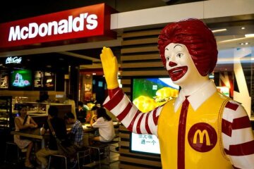 Европейцев обманули и пообещали "золотые горы": McDonald's использовал людей в рабство Европейцев обманули и пообещали "золотые горы": McDonald's использовал людей в рабство