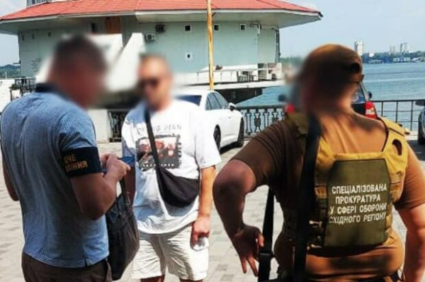 Брал с уклонистов по 14 тысяч долларов, а штраф заплатил 42 тысячи гривен: в Украине произошли чудеса правосудия Брал с уклонистов по 14 тысяч долларов, а штраф заплатил 42 тысячи гривен: в Украине произошли чудеса правосудия