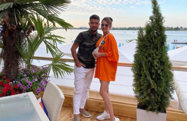 Бывший Лорак Мурат показал, что "вытворяет" с новой девушкой наедине: "Можно смотреть вечно" Бывший Лорак Мурат показал, что "вытворяет" с новой девушкой наедине: "Можно смотреть вечно"