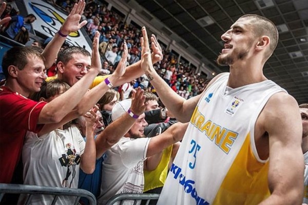 
"Мы, украинцы, всегда за себя постоим": Лэнь - о драках в НБА
 