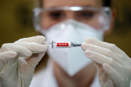 Мошенники пытались продать странам ЕС несуществующие COVID-вакцины на &euro;14 млрд