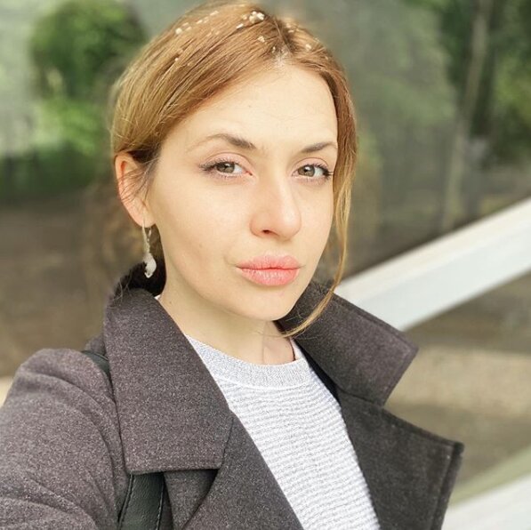 "Не молчи": потерпевшая от насилия в поезде Анастасия Луговая сделала первый шаг к преодолению проблемы "Не молчи": потерпевшая от насилия в поезде Анастасия Луговая сделала первый шаг к преодолению проблемы