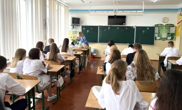 Учебный год начнется по новым правилам: меняется для школьников и учителей Учебный год начнется по новым правилам: меняется для школьников и учителей