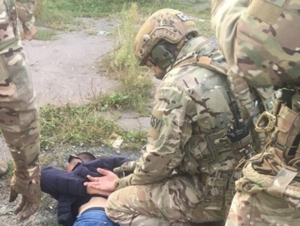СБУ разоблачила диверсанта ФСБ со взрывчаткой: готовил удар по стратегическому объекту СБУ разоблачила диверсанта ФСБ со взрывчаткой: готовил удар по стратегическому объекту