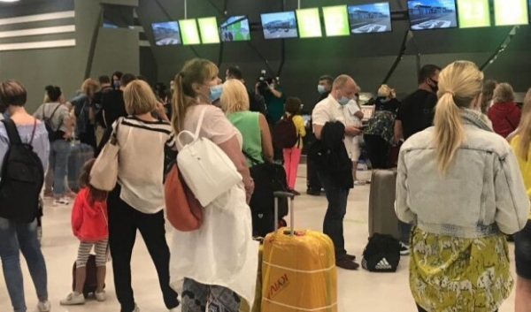 Отпуск пропал? МАУ отменяет международные перелеты до конца лета, что делать с билетами Отпуск пропал? МАУ отменяет международные перелеты до конца лета, что делать с билетами