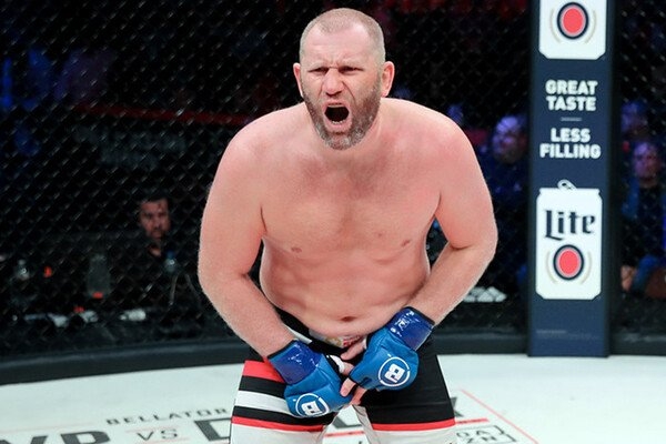 
"Попробовать заразиться": российский боец MMA сделал шокирующее признание о коронавирусе
 