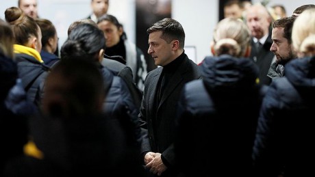 Зеленский: Демарш КСУ - это публичное проявление заговора старых элит против Президента и страны