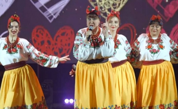 Звезда "Лисапетного батальона" Фалион оказалась под снегом и загрустила: "Ничего не осталось" Звезда "Лисапетного батальона" Фалион оказалась под снегом и загрустила: "Ничего не осталось"