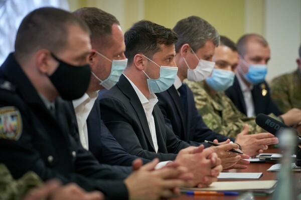 Зеленский предложил легализировать частную армию
Зеленский предложил легализировать частную армию