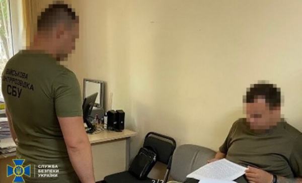 В Одесской области бухгалтер обманул морпехов на 10 млн грн: "Насчитывал зарплаты своим знакомым" В Одесской области бухгалтер обманул морпехов на 10 млн грн: "Насчитывал зарплаты своим знакомым"