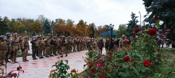 Зеленский прибыл в Изюм и вместе с ВСУ поднял флаг Украины

