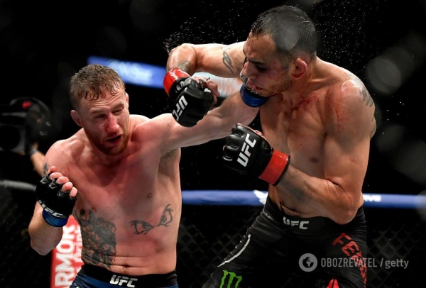 
Гэтжи сенсационно нокаутировал Фергюсона на UFC 249
 