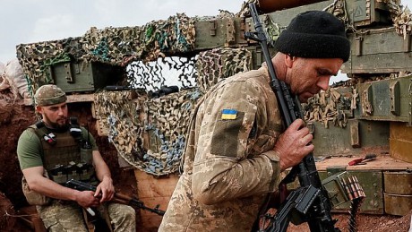 В Офис генпрокурора передали более 100 новых эпизодов военных преступлений на Донбассе В Офис генпрокурора передали более 100 новых эпизодов военных преступлений на Донбассе