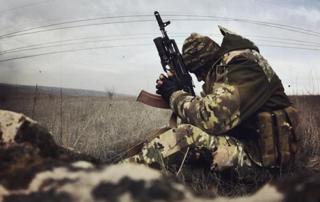 Двое украинских военнослужащих погибли на Донбассе, подорвавшись на неизвестном взрывном устройстве Двое украинских военнослужащих погибли на Донбассе, подорвавшись на неизвестном взрывном устройстве