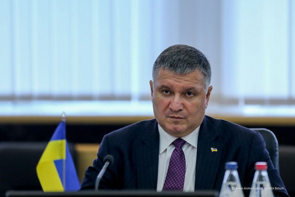 Режим "мягких шагов": Аваков поведал, когда в Украине полностью отменят карантин
                                                                                