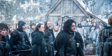 Warner Bros. планирует вернуть "Игру престолов" в виде фильма: что ждать фанатам Warner Bros. планирует вернуть "Игру престолов" в виде фильма: что ждать фанатам