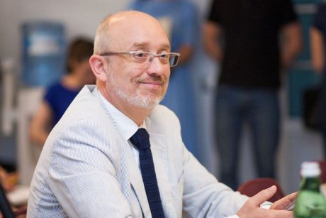 Резников призывает Запад поддержать пересмотр минских соглашений Резников призывает Запад поддержать пересмотр минских соглашений