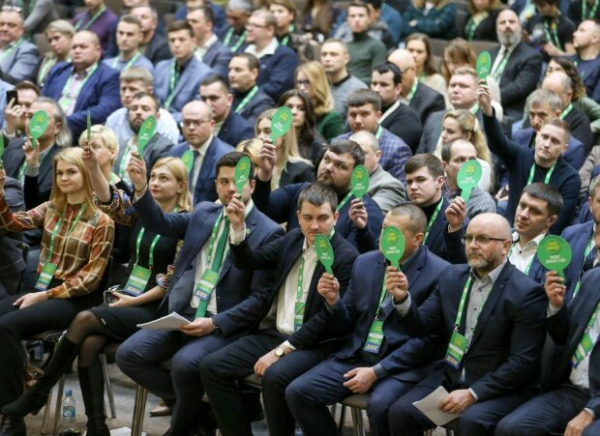 Депутаты Украины ведут войну за недвижимость и новые авто: каждый третий уже купил себе по "красотке" Депутаты Украины ведут войну за недвижимость и новые авто: каждый третий уже купил себе по "красотке"