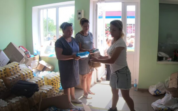 Как получить гуманитарную помощь от волонтеров: украинцам выдают продукты, детское питание и лекарства Как получить гуманитарную помощь от волонтеров: украинцам выдают продукты, детское питание и лекарства