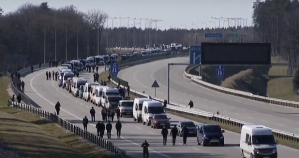 На польско-украинской границе погиб мужчина: не дождался своей очереди и приезда скорой помощи На польско-украинской границе погиб мужчина: не дождался своей очереди и приезда скорой помощи