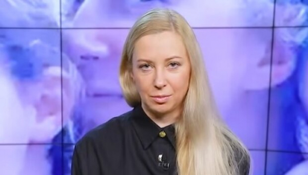 "Не могла понять, что происходит": Тоня Матвиенко призналась, огорчило ли ее появление предателей-"Кроликов" на маминых похоронах "Не могла понять, что происходит": Тоня Матвиенко призналась, огорчило ли ее появление предателей-"Кроликов" на маминых похоронах