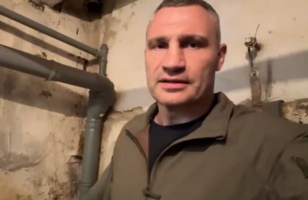 После переложения вины Кличко решил осмотреть укрытие: "Был занят схематозами" После переложения вины Кличко решил осмотреть укрытие: "Был занят схематозами"