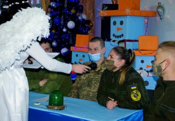 Николайчик пришел даже в район проведения ООС на Донбасс: "Каждый ждет праздников" Николайчик пришел даже в район проведения ООС на Донбасс: "Каждый ждет праздников"