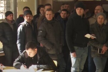 Остановка бронирования: украинцам выпустили важное объяснение Остановка бронирования: украинцам выпустили важное объяснение