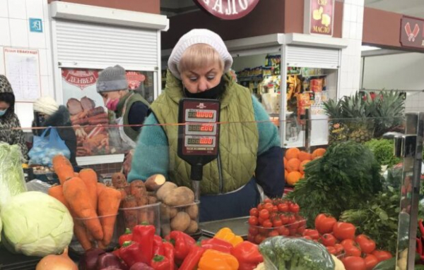 Украинцам показали, почем продукты на рынке, борщевой набор бьет рекорды: "Таких цен ещё не было" Украинцам показали, почем продукты на рынке, борщевой набор бьет рекорды: "Таких цен ещё не было"