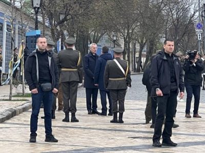 Генеральный секретарь НАТО Столтенберг приехал в Киев
Генеральный секретарь НАТО Столтенберг приехал в Киев