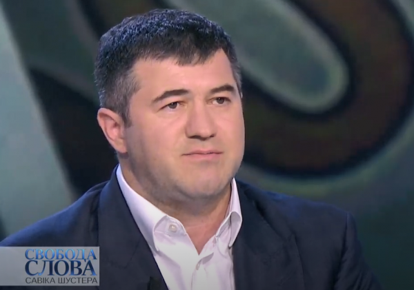 Насиров указал на основную причину коррупции на таможне
Насиров указал на основную причину коррупции на таможне