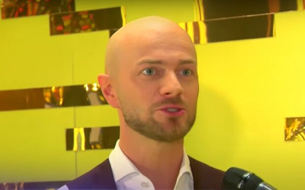 Владу Яме дали "новую" фамилию за особые "заслуги" перед Украиной: "Больше подходит Дно" Владу Яме дали "новую" фамилию за особые "заслуги" перед Украиной: "Больше подходит Дно"