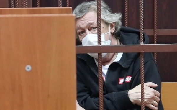 Ефремову выставили тяжелый диагноз после ДТП - это уничтожило многих талантливых людей Ефремову выставили тяжелый диагноз после ДТП - это уничтожило многих талантливых людей