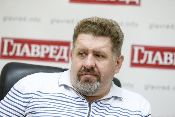 Санкции России в отношении Порошенко были внедрены по его просьбе - политолог
Санкции России в отношении Порошенко были внедрены по его просьбе - политолог