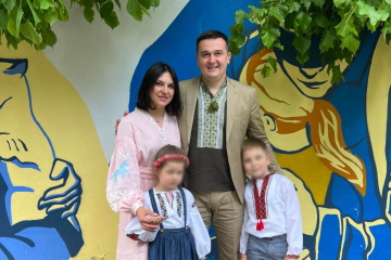 Сын главы Хмельницкой МСЭК Татьяны Крупы активно пытается вывести нажитое из страны Сын главы Хмельницкой МСЭК Татьяны Крупы активно пытается вывести нажитое из страны